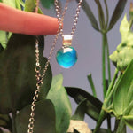 Collana pietra Opale Aurora Opal. Opale rosa blu cangiante. Collana donna argento 925. Gioiello opale