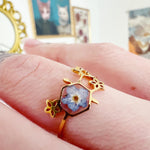 Anello donna molecola serotonina acciaio fiore vero Forget me not in resina. Anello taglia unica regolabile Gioielli fiori veri