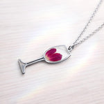 Collana calice di Vino rosso. Ciondolo Dionisio con fiori veri, petali di rosa. gioielli buon auspicio. regalo per lei.