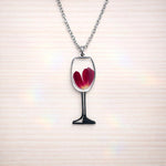 Collana calice di Vino rosso. Ciondolo Dionisio con fiori veri, petali di rosa. gioielli buon auspicio. regalo per lei.