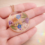 Collana bouquet gioiello. ciondolo giardino botanico. oro fiori veri.Gioielli in resina.Regalo per lei.