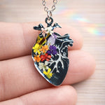Anatomical Heart Necklace with Real Flowers in UV Resin – 2 cm Pendant Stainless Steel Gold/Silver – Medical Graduation Gift
