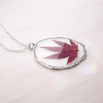Collana donna Foglia d’acero vera del Giappone, essiccata pressata in resina. Regalo buon auspicio. Accessori fiore vero
