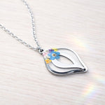 Collana femminista artigianale gioiello ciondolo vulva donna fiori veri.Gioielli resina.Regalo medico.Regalo ginecologa. Gioielli Handmade