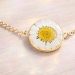 Bracciale donna terrarium fiore vero Margherita bianca Ciondolo in resina catenella acciaio oro regolabile taglia unica.Gioielli resina
