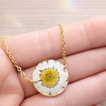 Bracciale donna terrarium fiore vero Margherita bianca Ciondolo in resina catenella acciaio oro regolabile taglia unica.Gioielli resina