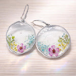 Irregular Hoop Earrings with Real Flowers in Resin, Boho Dangle Earrings in Gold or Silver Brass, Handmade Gift for Her