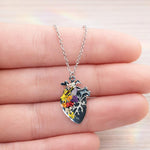 Anatomical Heart Necklace with Real Flowers in UV Resin – 2 cm Pendant Stainless Steel Gold/Silver – Medical Graduation Gift