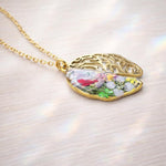Handmade necklace with anatomical brain pendant in steel and real flowers.Resin jewelry.Gift for doctors.Gift for psychologists,neurologists