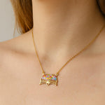 Collana artigianale ciondolo libro aperto fiori veri.Gioielli in resina.Regalo professore.Regalo amante lettura. Regalo per maestre
