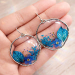 Orecchini fiori blu cerchi pendenti leggeri donna ciondolo fiori veri resina.Gioielli resina fiori secchi pressati.Regalo unico per lei