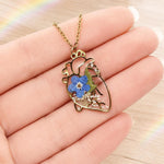 Anatomical Heart Necklace with Real Flowers in UV Resin – 2 cm Pendant Stainless Steel Gold/Silver – Medical Graduation Gift