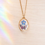 Purple Butterfly and Genuine Forget-Me-Not Necklace in Resin, Vintage Oval Pendant in Gold Stainless Steel, Handcrafted Gift Idea for Women.