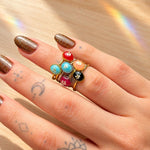 Anello regolabile minimal mini con fiore vero, Pizzo della Regina Anna in resina colorata, acciaio argento regolabile. Anello componibile