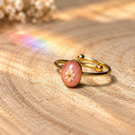Anello regolabile minimal mini con fiore vero, Pizzo della Regina Anna in resina colorata, acciaio oro regolabile. Anello componibile