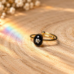 Anello regolabile minimal mini con fiore vero, Pizzo della Regina Anna in resina colorata, acciaio oro regolabile. Anello componibile